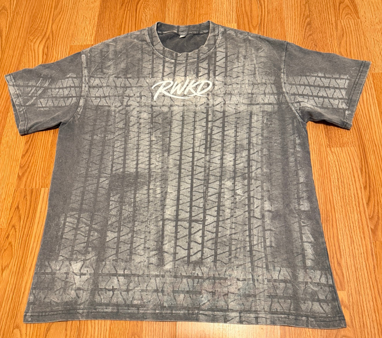 Tire Tread Bleach Oversized Tee (Large) Mens